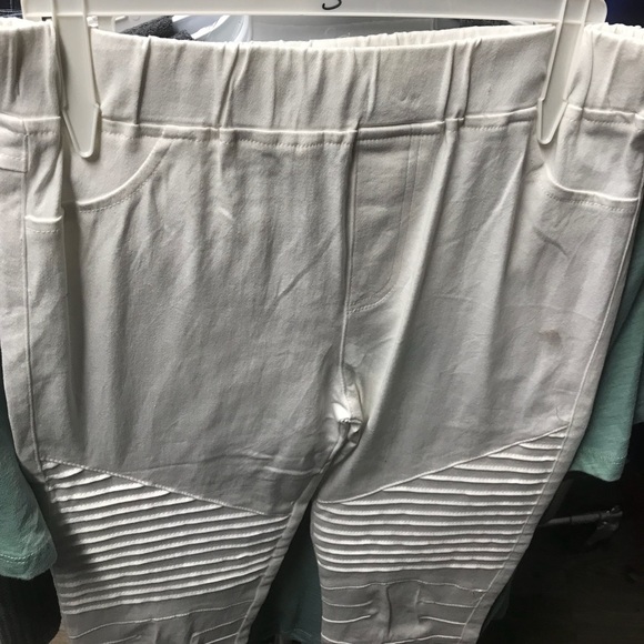 Off White Stretch Pull On Moto Zipper Ankle Pants - Picture 3 of 3